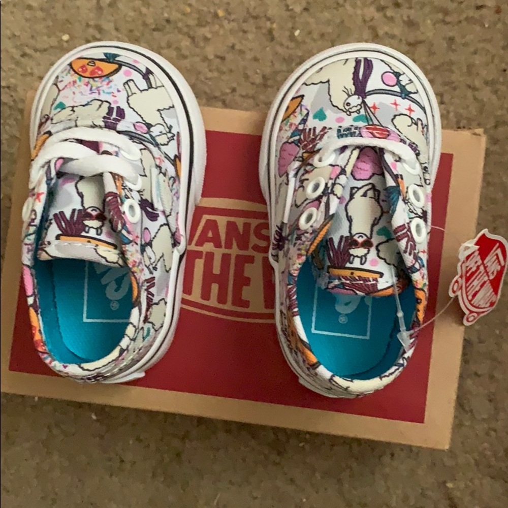 Infant vans - Picture 2 of 2